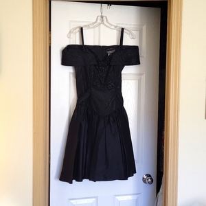 Like New, Fancy Cocktail Dress, Black, strapless, Size 7, Brand Steppin Out
